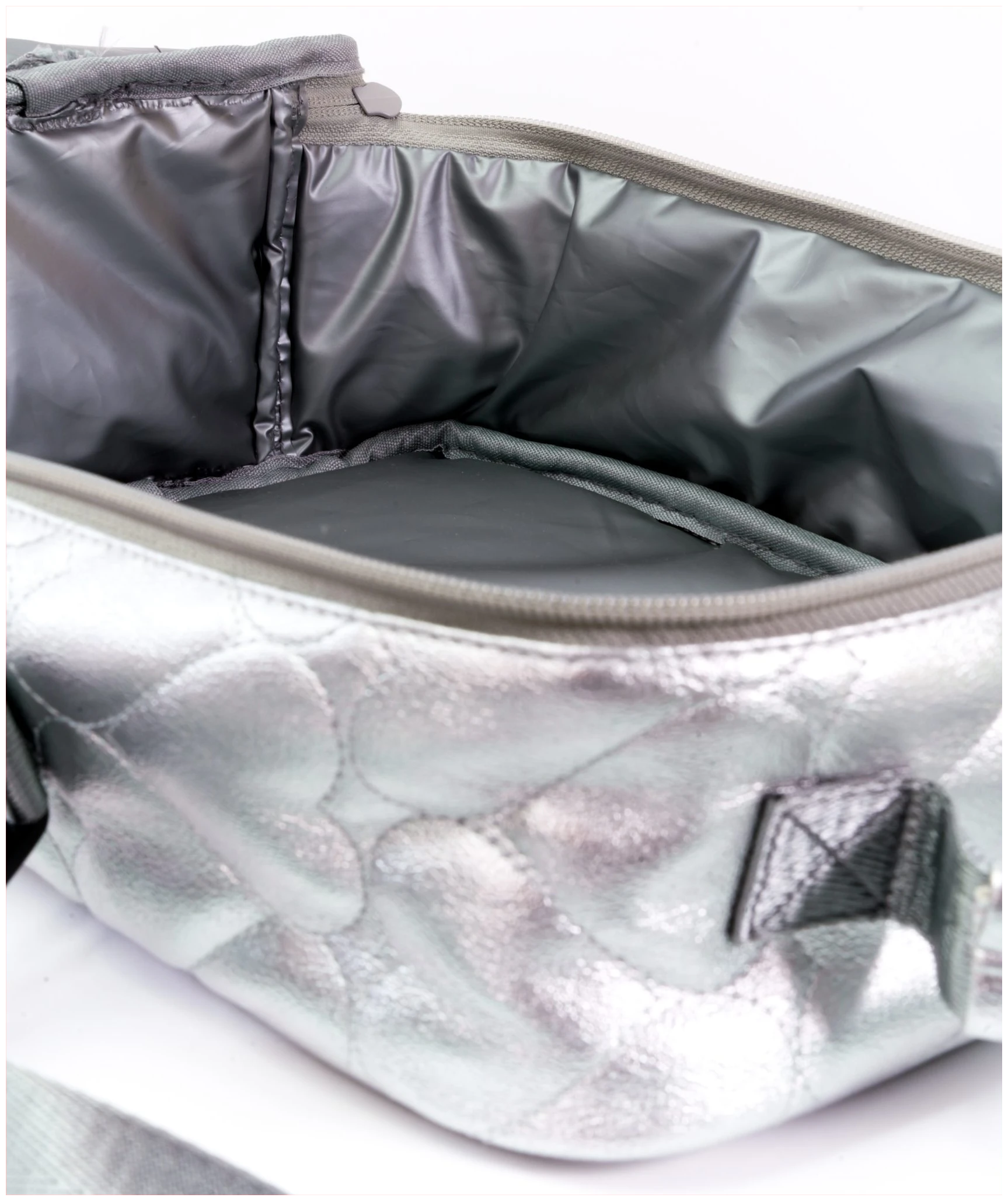 Cubs Shiny Silver High School Lunch Bag